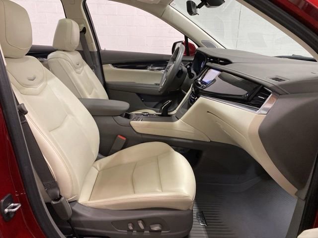 Used 2023 Cadillac XT6 Premium Luxury w/ Technology Package AWD/4WD image 27
