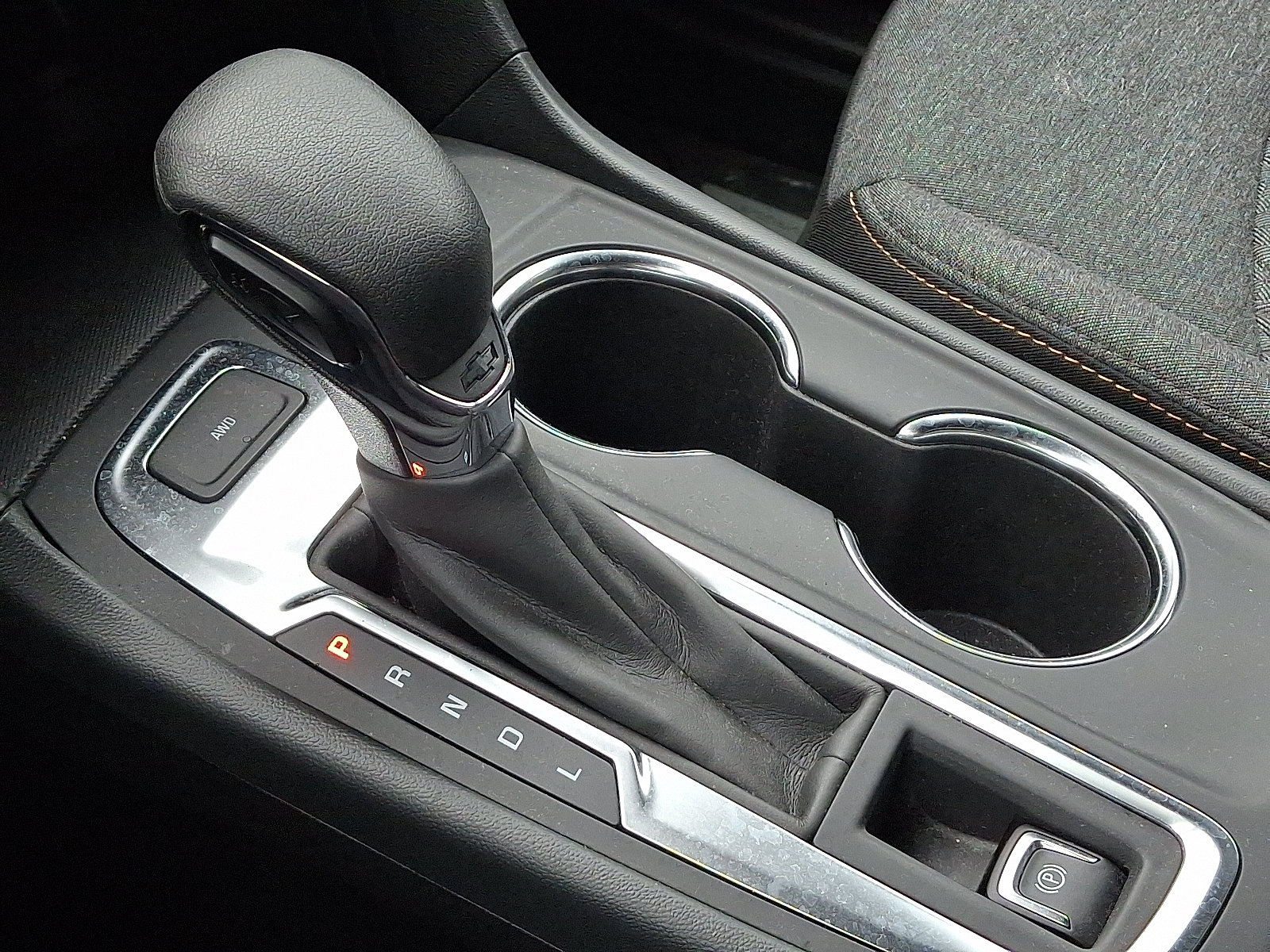Used 2024 Chevrolet Equinox LT w/ LPO, Floor Liner Package AWD/4WD image 14