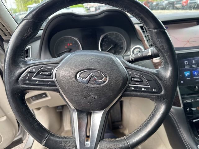 Used 2018 INFINITI Q50 Luxe w/ Essential Package (3.0T Luxe) image 5
