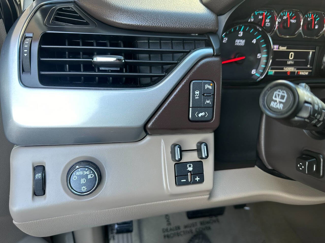 Used 2016 Chevrolet Tahoe LTZ RWD image 22