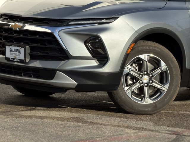Used 2026 Chevrolet Blazer LT FWD image 7