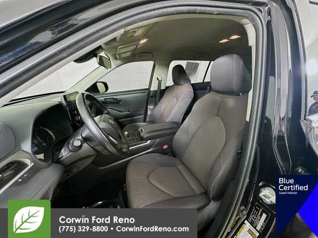 Used 2022 Toyota Highlander LE AWD/4WD image 22
