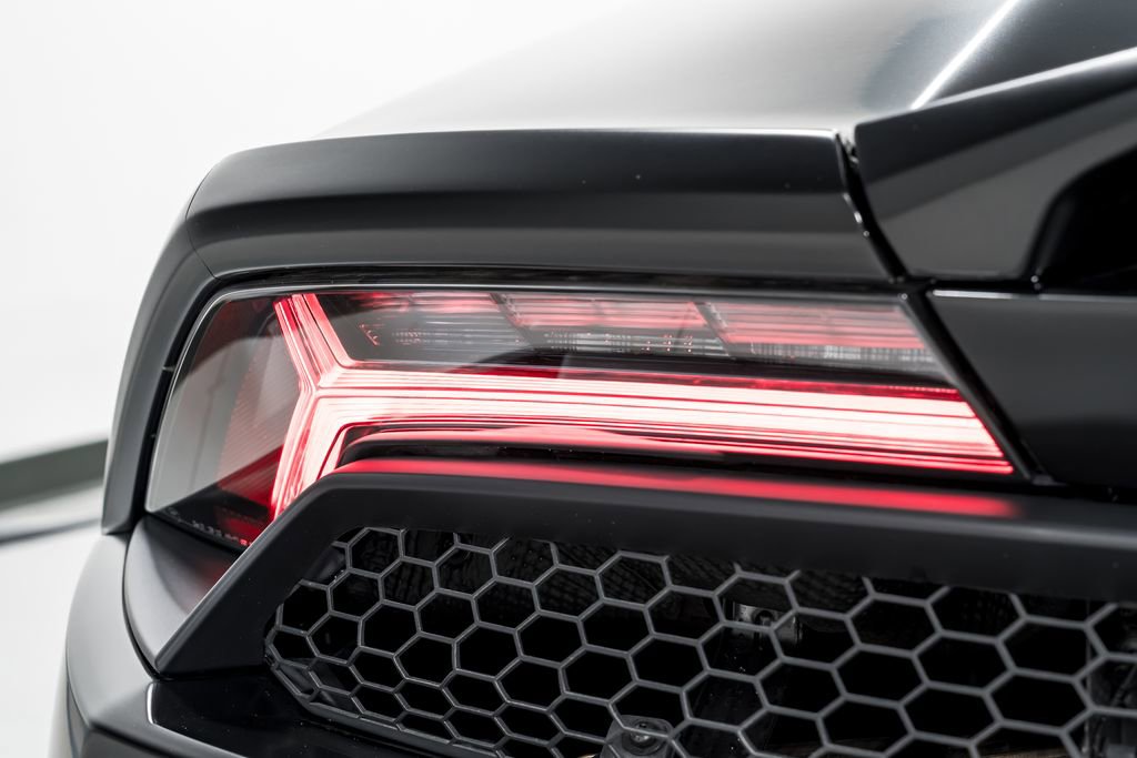 Used 2022 Lamborghini Huracan EVO RWD image 53