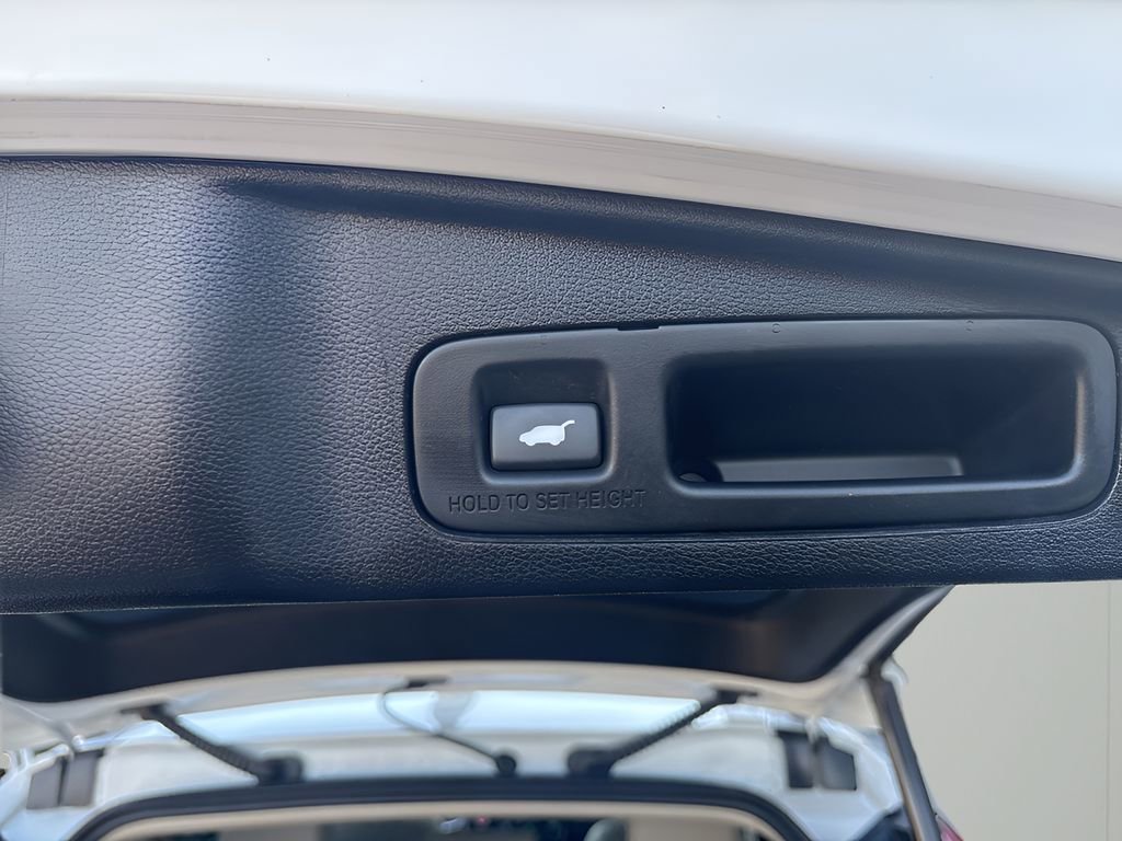 Used 2022 Honda CR-V Touring image 17