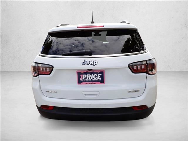 Used 2024 Jeep Compass Latitude AWD/4WD image 3