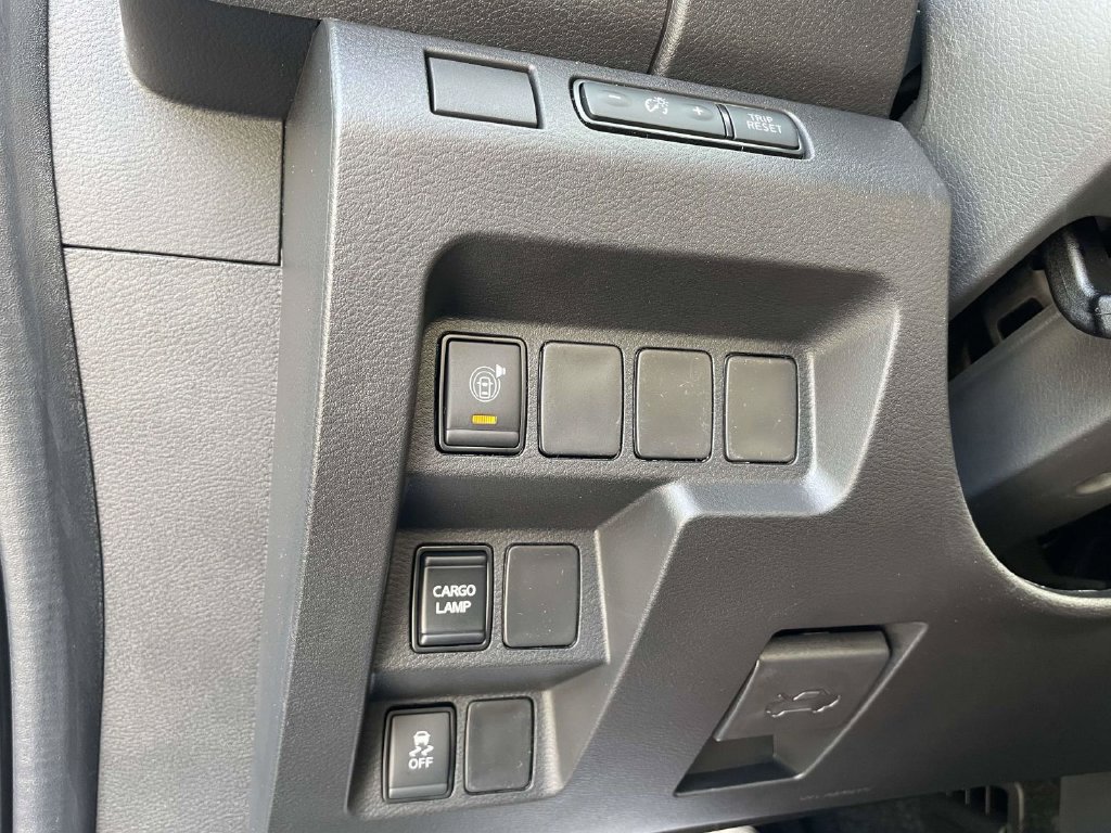 New 2026 Nissan Frontier SV w/ Tow Package AWD/4WD image 19