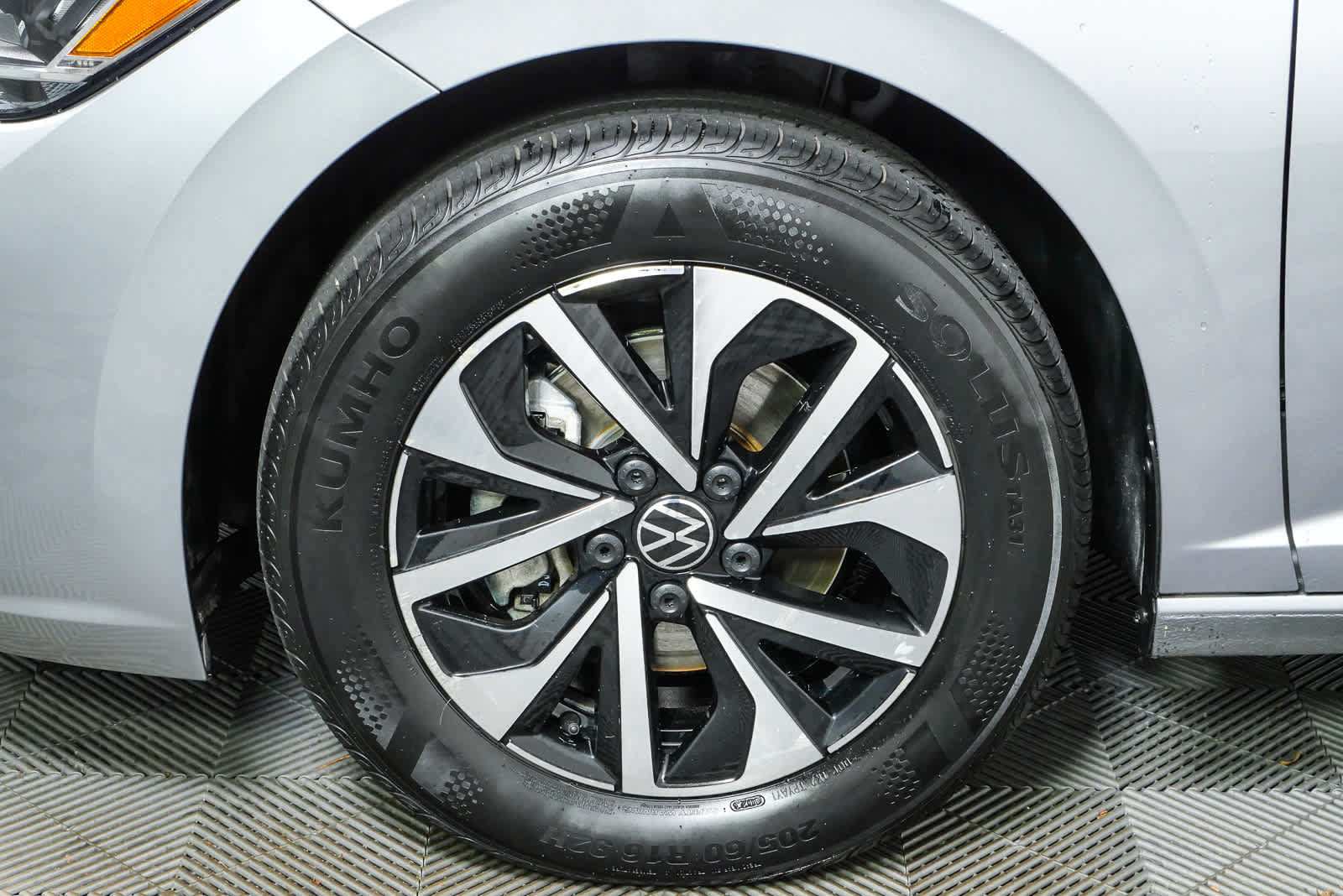 Certified 2024 Volkswagen Jetta S FWD image 37