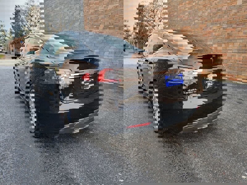 Used 2016 Tesla Model S 70D image 4