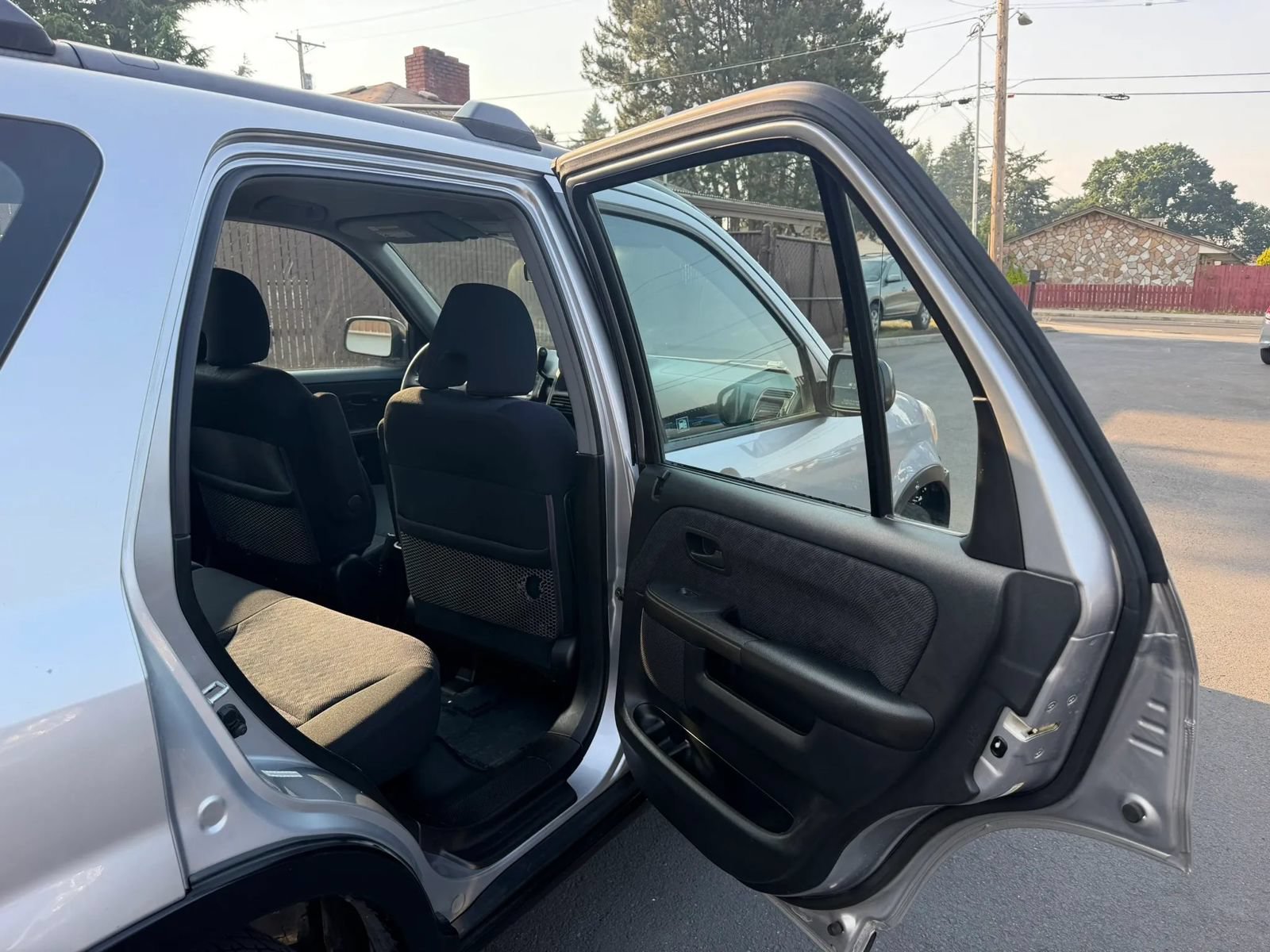 Used 2005 Honda CR-V LX image 12