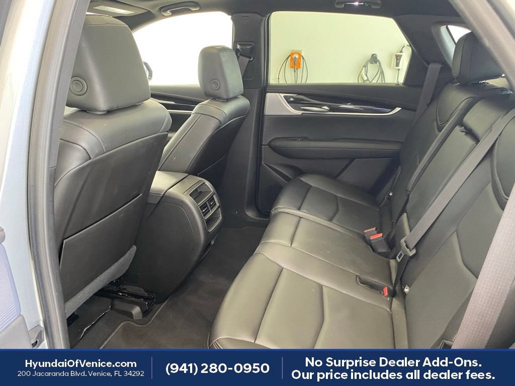 Used 2025 Cadillac XT5 Premium Luxury FWD image 34