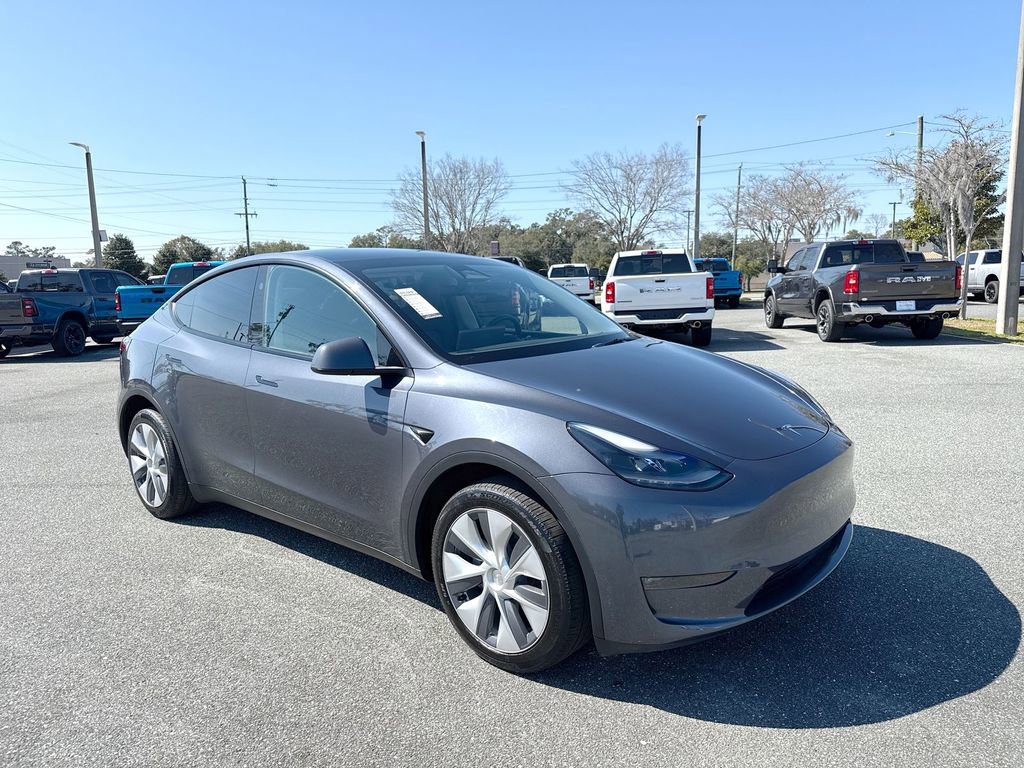 Used 2023 Tesla Model Y Long Range image 1