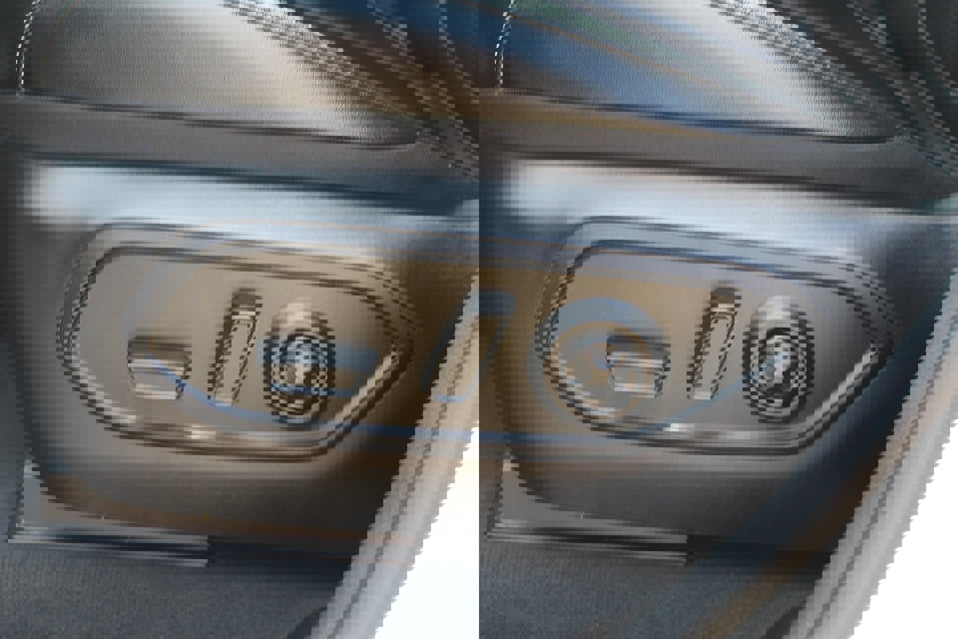 Used 2024 Jeep Grand Cherokee Limited image 31
