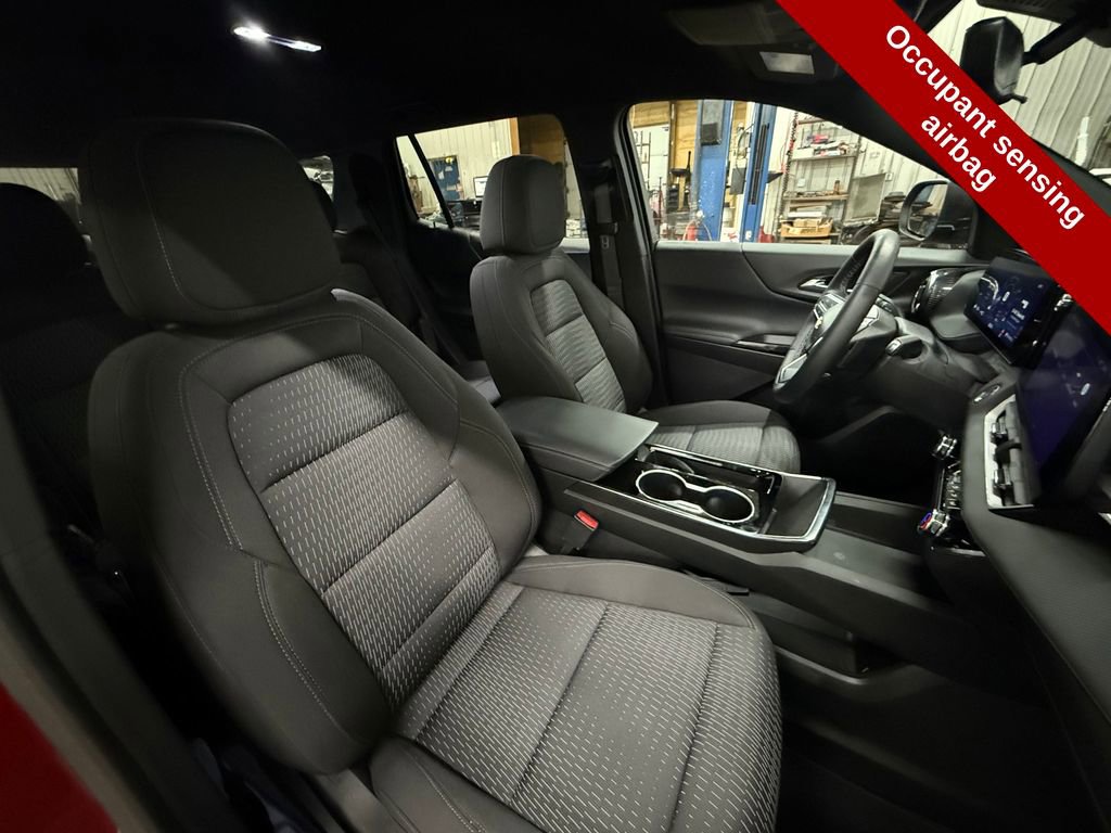 Used 2025 Chevrolet Equinox LT w/ Safety and Technology Package image 46