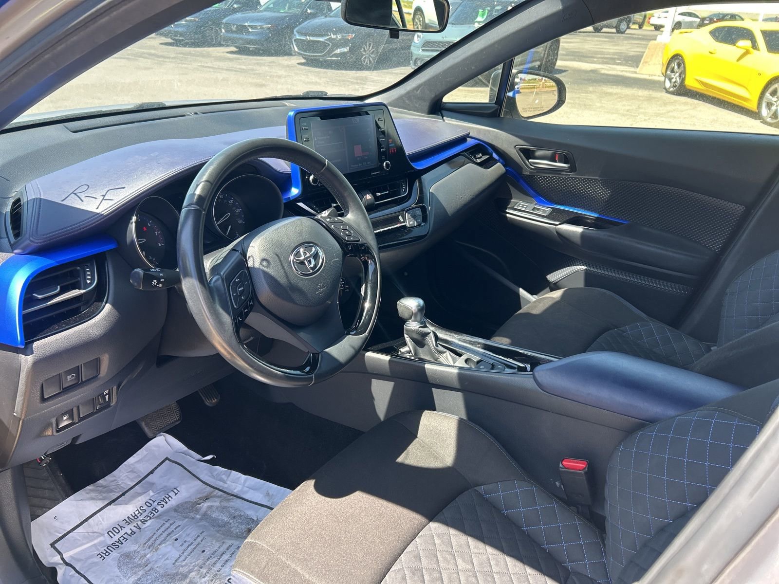 Used 2020 Toyota C-HR XLE image 12