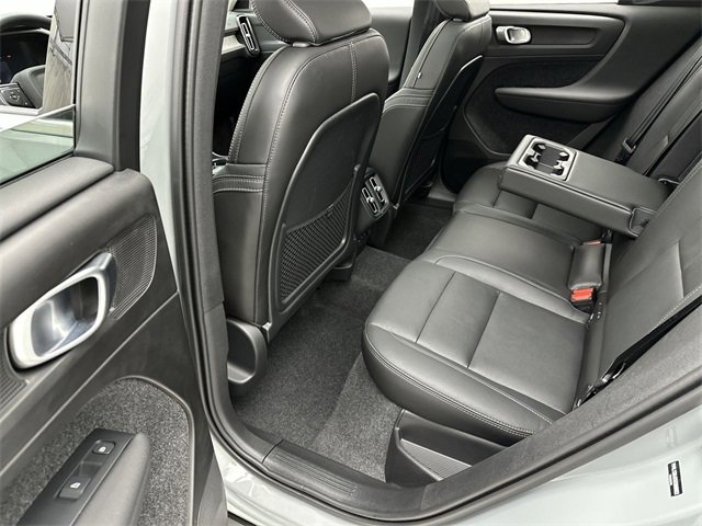 Certified 2025 Volvo XC40 B5 Core image 23