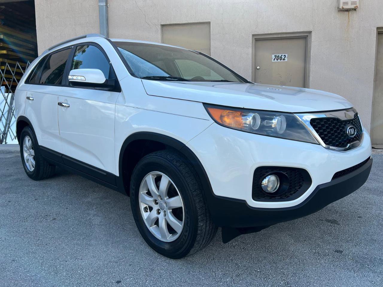 Used 2013 Kia Sorento LX w/ Convenience Pkg image 8