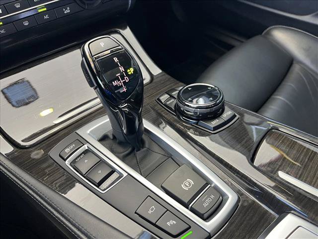 Used 2015 BMW 550i Sedan RWD image 17