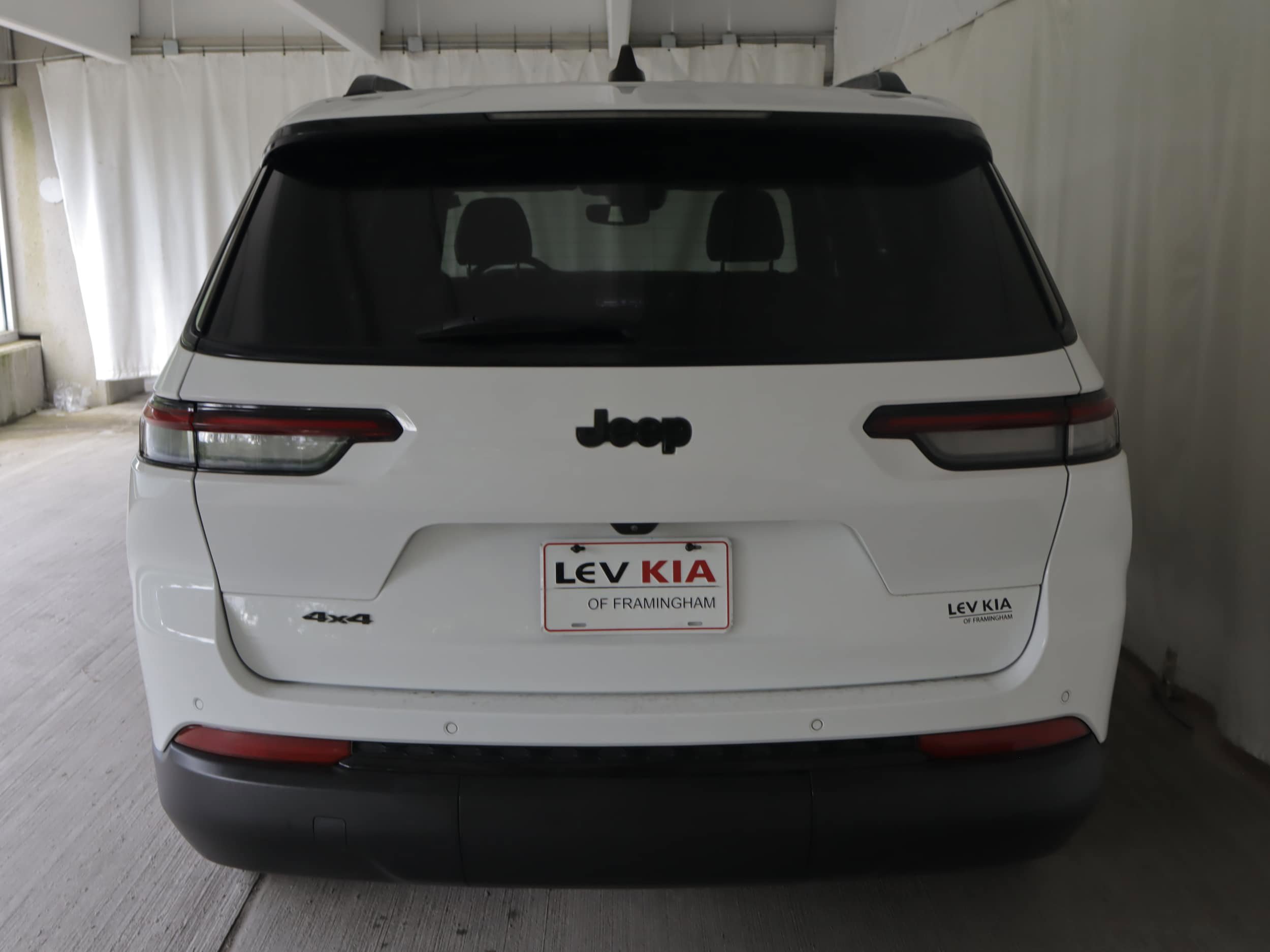 Used 2023 Jeep Grand Cherokee L Laredo AWD/4WD image 24