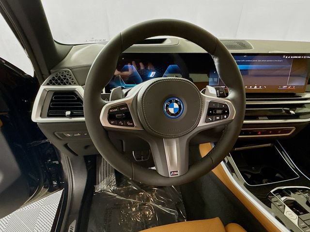 Used 2026 BMW X5 xDrive50e w/ M Sport Package AWD/4WD image 11
