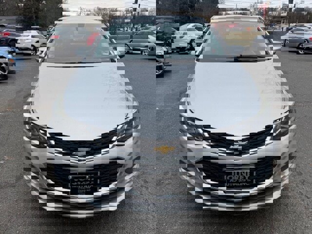 Used 2017 Chevrolet Cruze LT w/ Convenience Package image 6