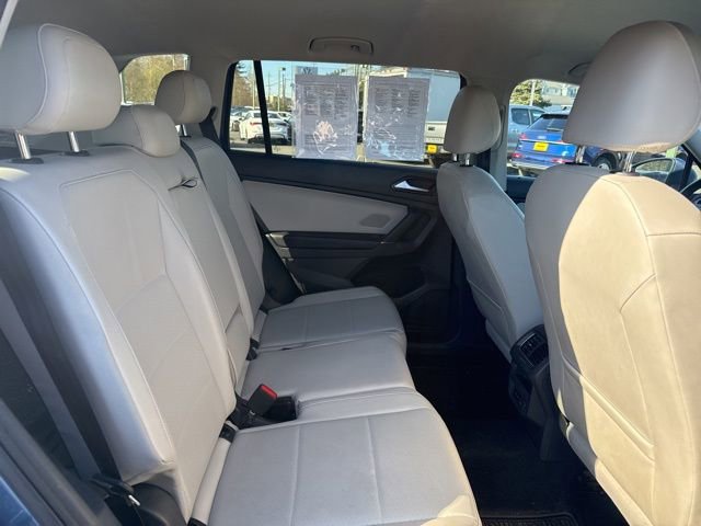 Used 2018 Volkswagen Tiguan SE w/ 18" Alloy Wheels Package image 12