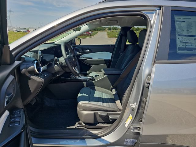 New 2026 Chevrolet Trax LT w/ Driver Confidence Package FWD image 18
