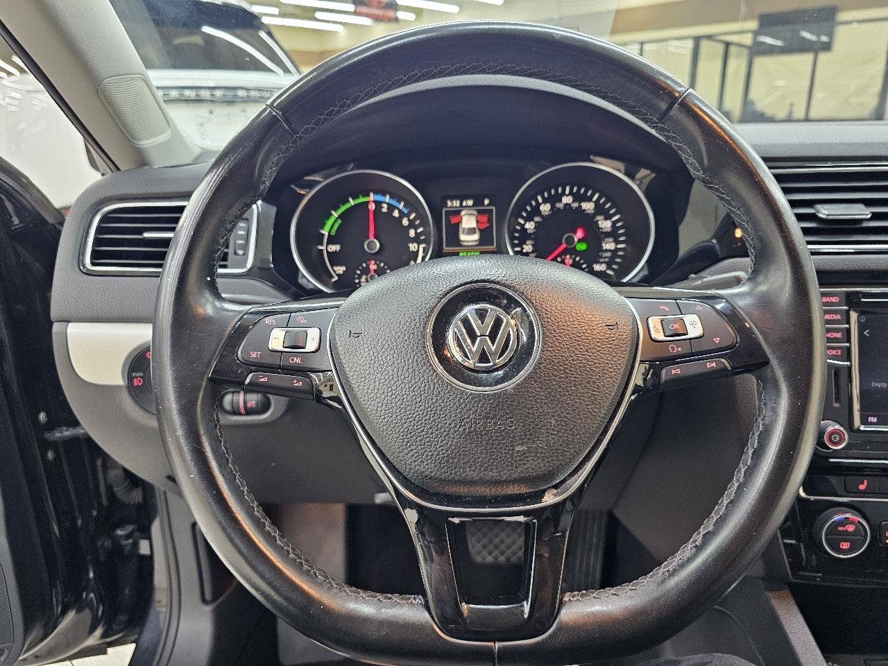 Used 2016 Volkswagen Jetta SEL Premium FWD image 28
