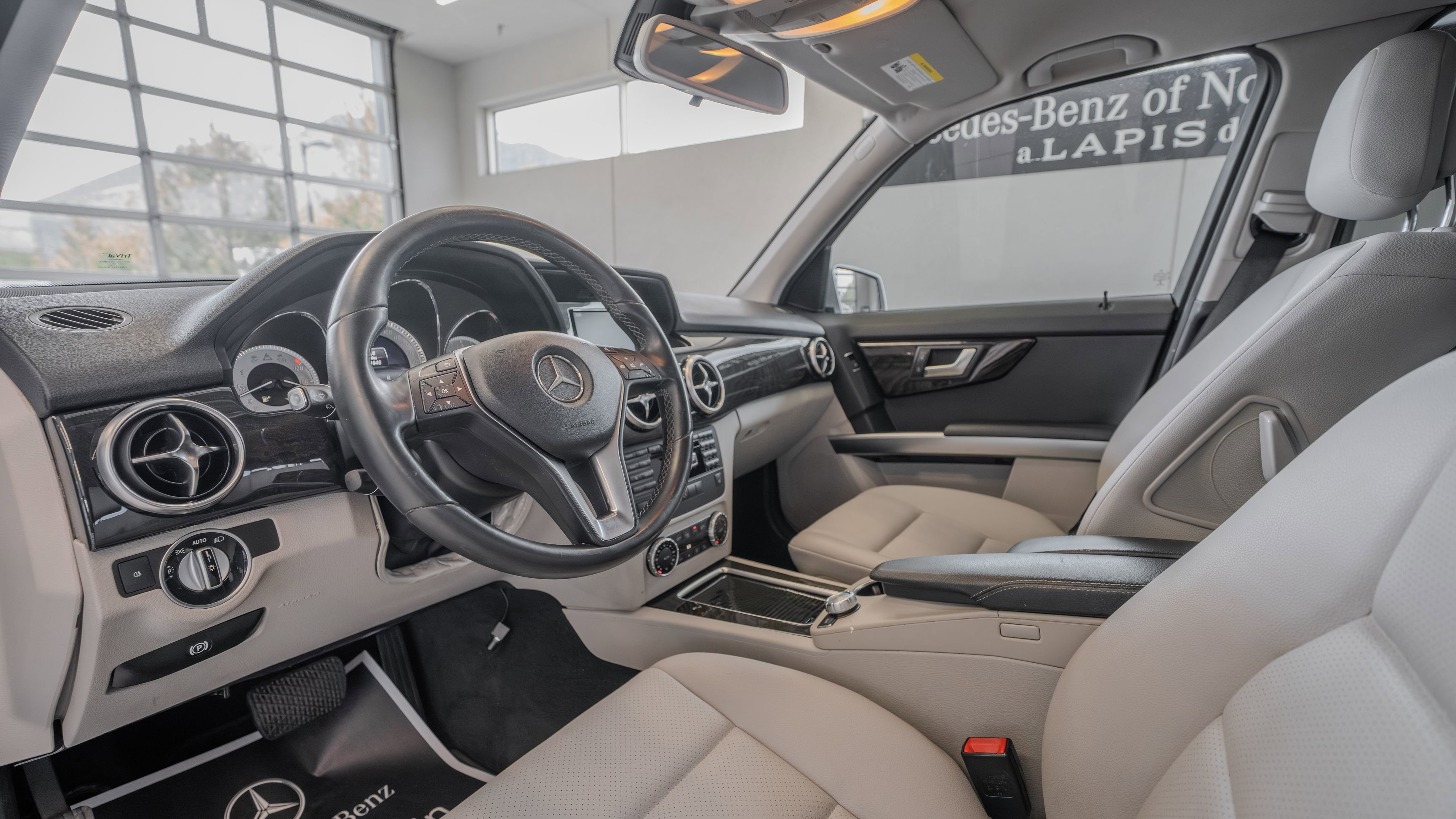 Used 2015 Mercedes-Benz GLK 250 BlueTEC 4MATIC image 6