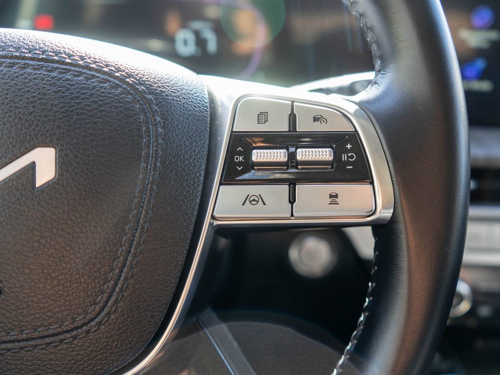 Certified 2023 Kia Telluride EX w/ EX Captain's Chair Package FWD image 21