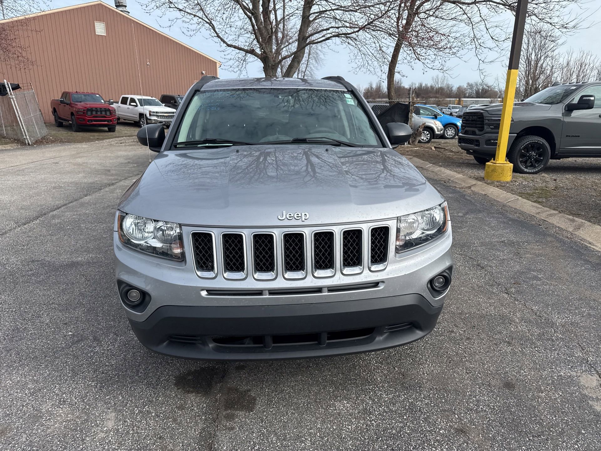 Used 2017 Jeep Compass Sport w/ Power Value Group image 2