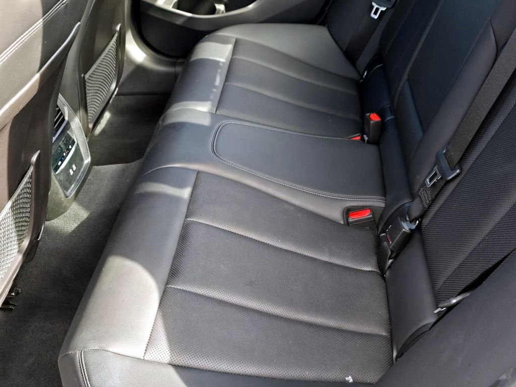 Used 2023 BMW 330i Sedan w/ Driving Assistance Package image 29