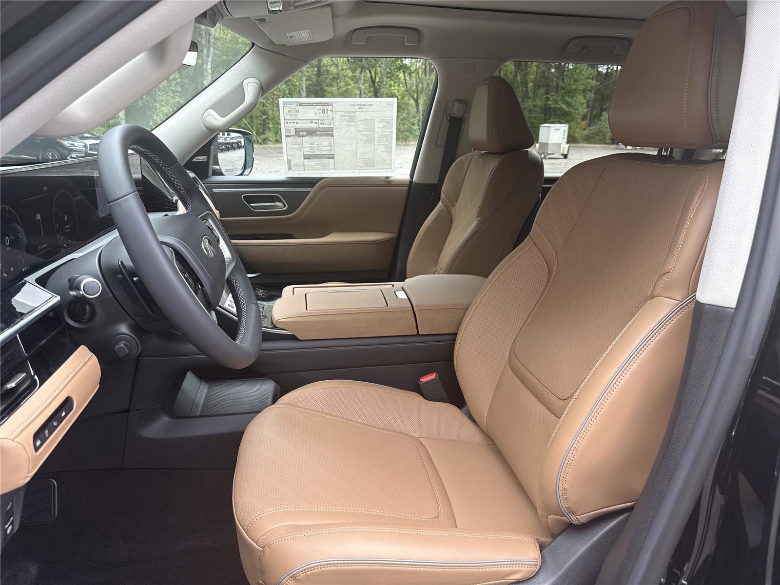 New 2026 INFINITI QX80 Luxe image 9