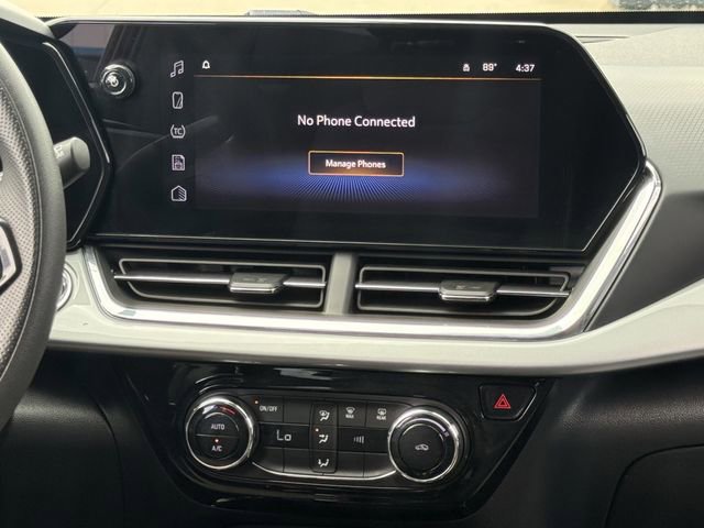 Used 2025 Chevrolet Trax LT FWD image 19