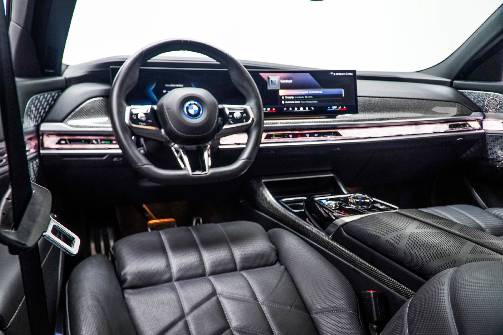 Used 2024 BMW i7 eDrive50 w/ M Sport Package RWD image 18