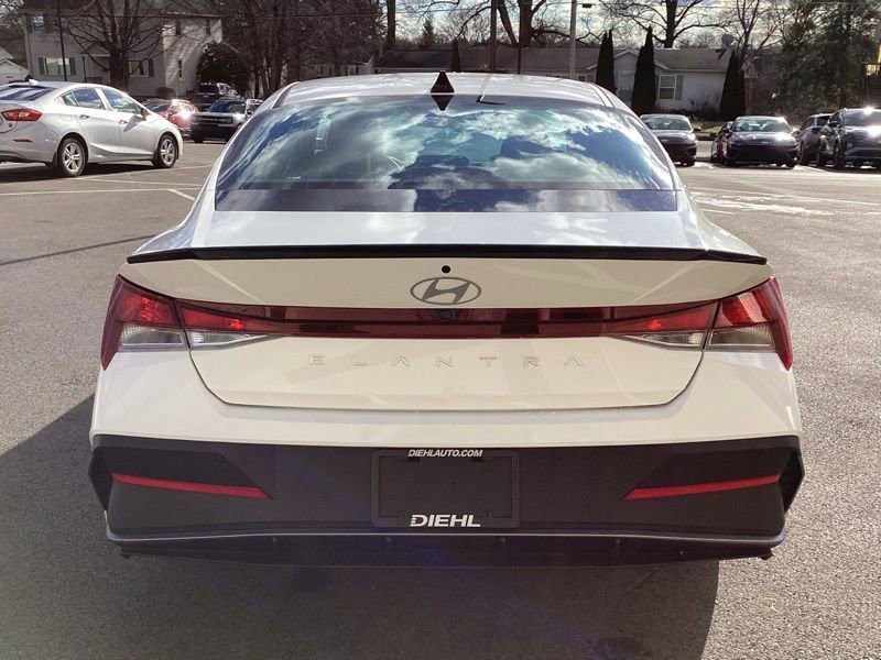 New 2026 Hyundai Elantra Sport FWD image 7