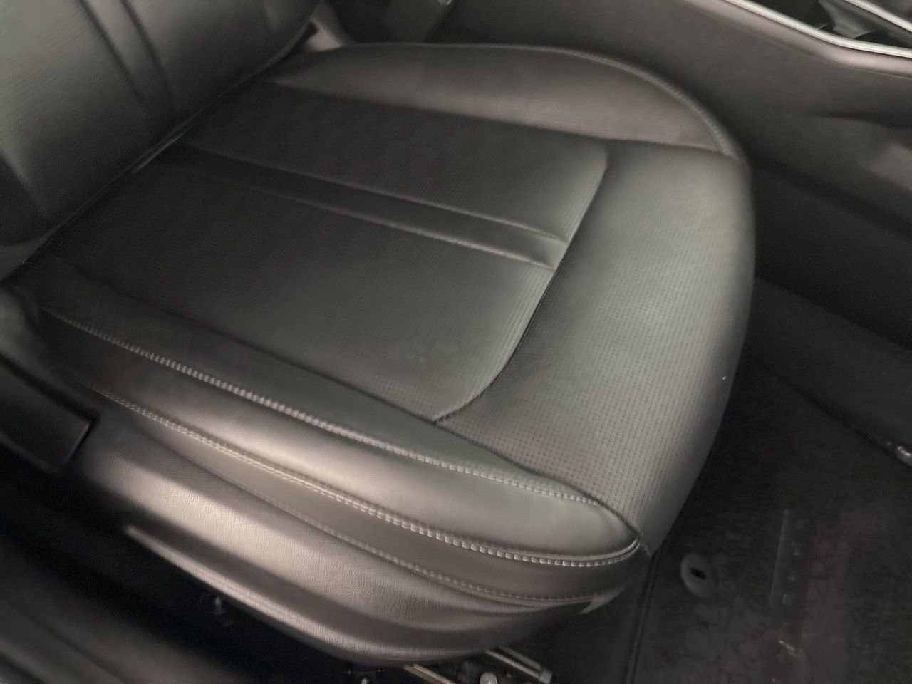 Used 2024 Kia Sorento S w/ Panoramic Sunroof Package image 29