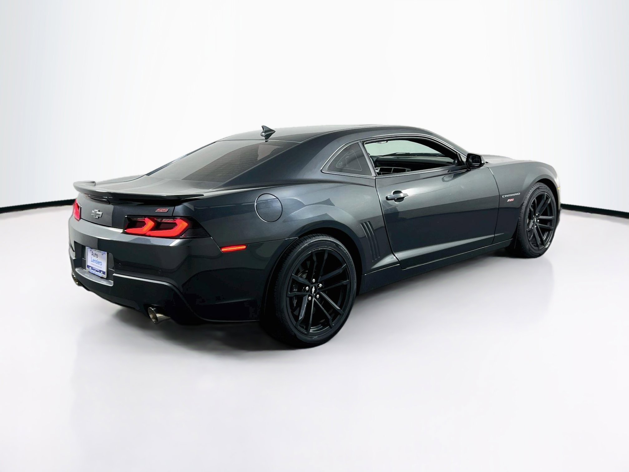 Used 2015 Chevrolet Camaro SS w/ RS Package RWD image 5