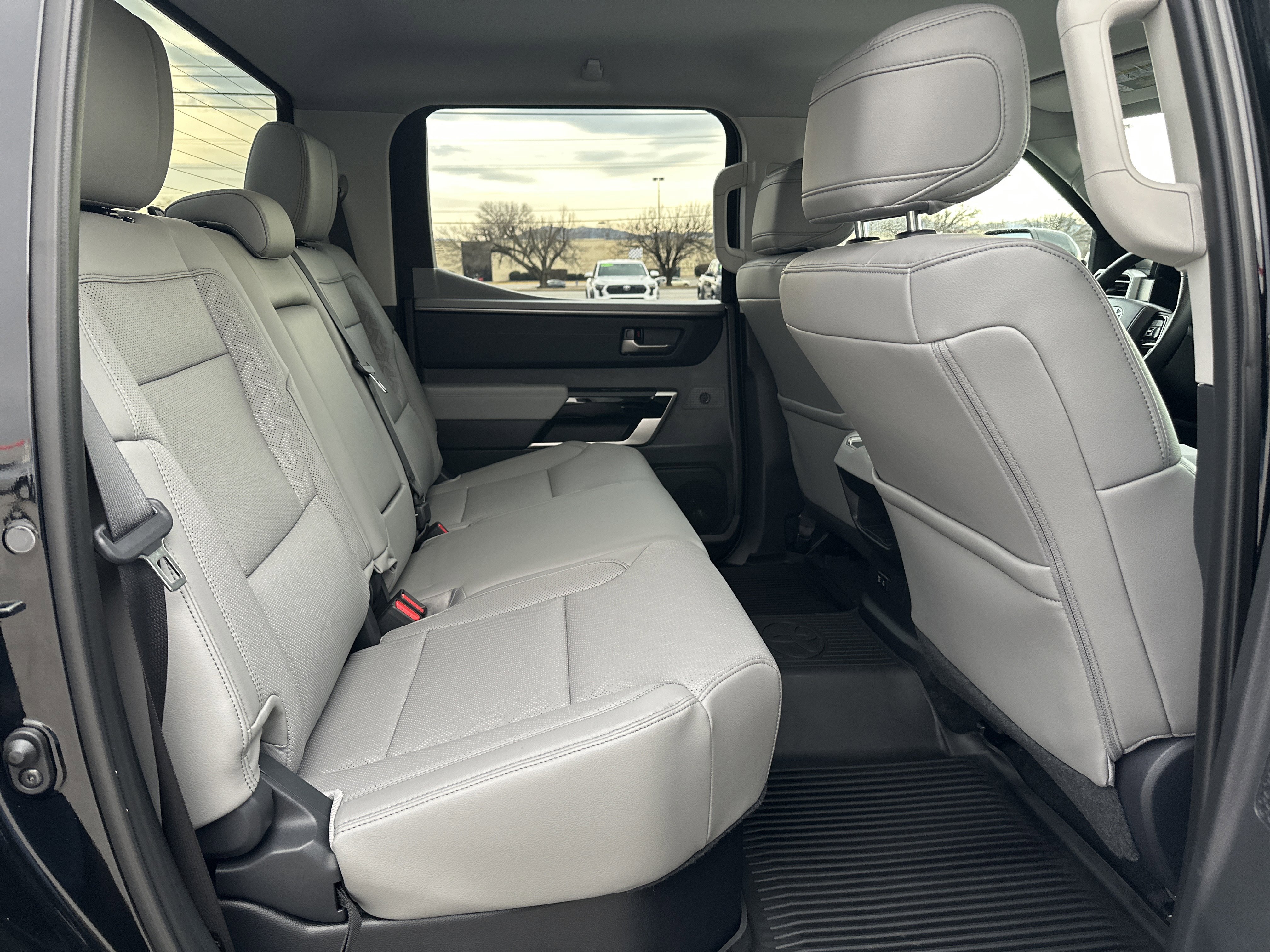 Used 2024 Toyota Tundra Limited image 15