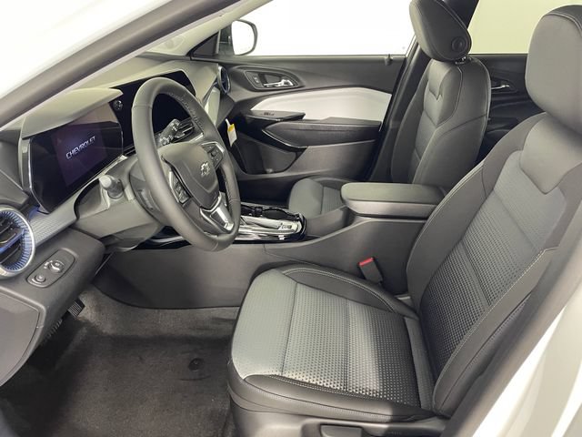 New 2026 Chevrolet Trax LT w/ Driver Confidence Package FWD image 2