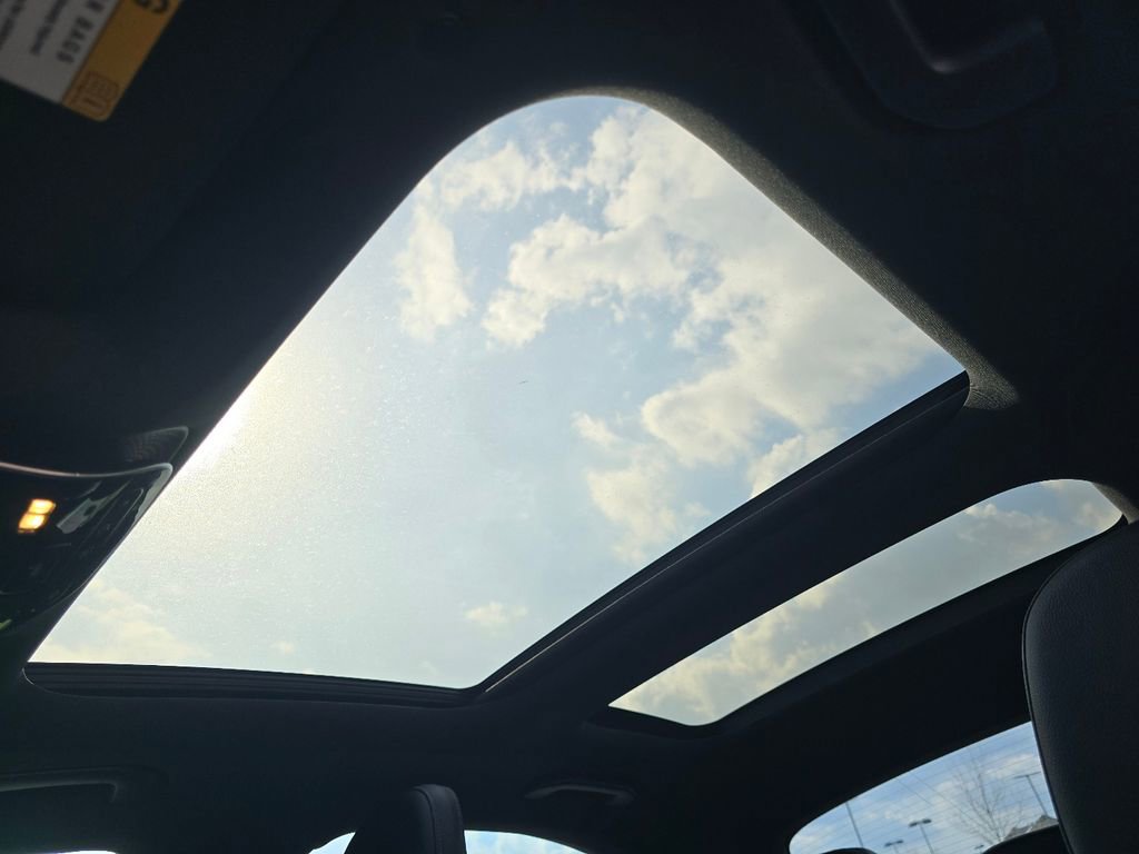 Certified 2022 Mercedes-Benz C 300 4MATIC Sedan image 3