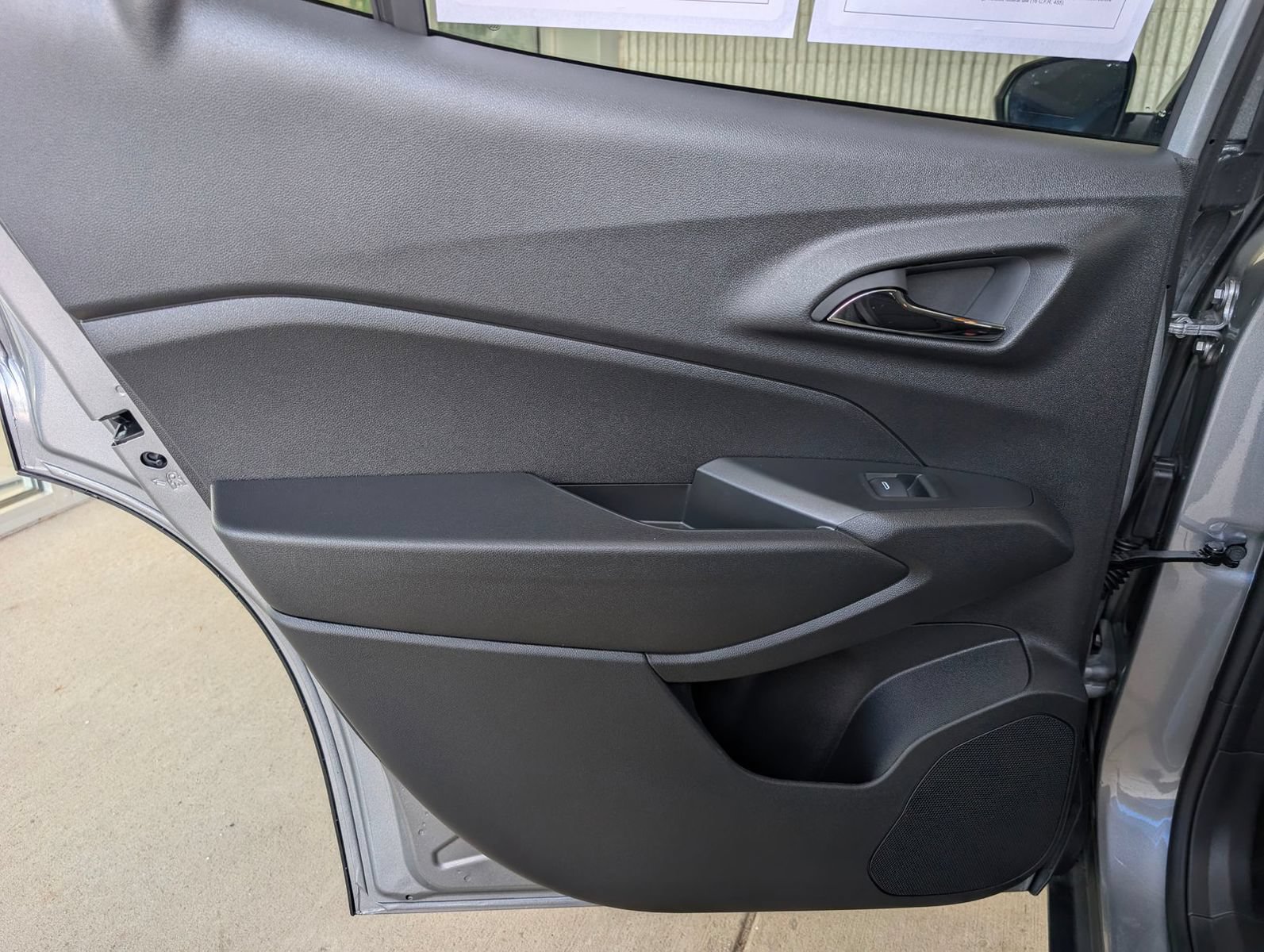 Certified 2026 Chevrolet Trax LT w/ Driver Confidence Package FWD image 21