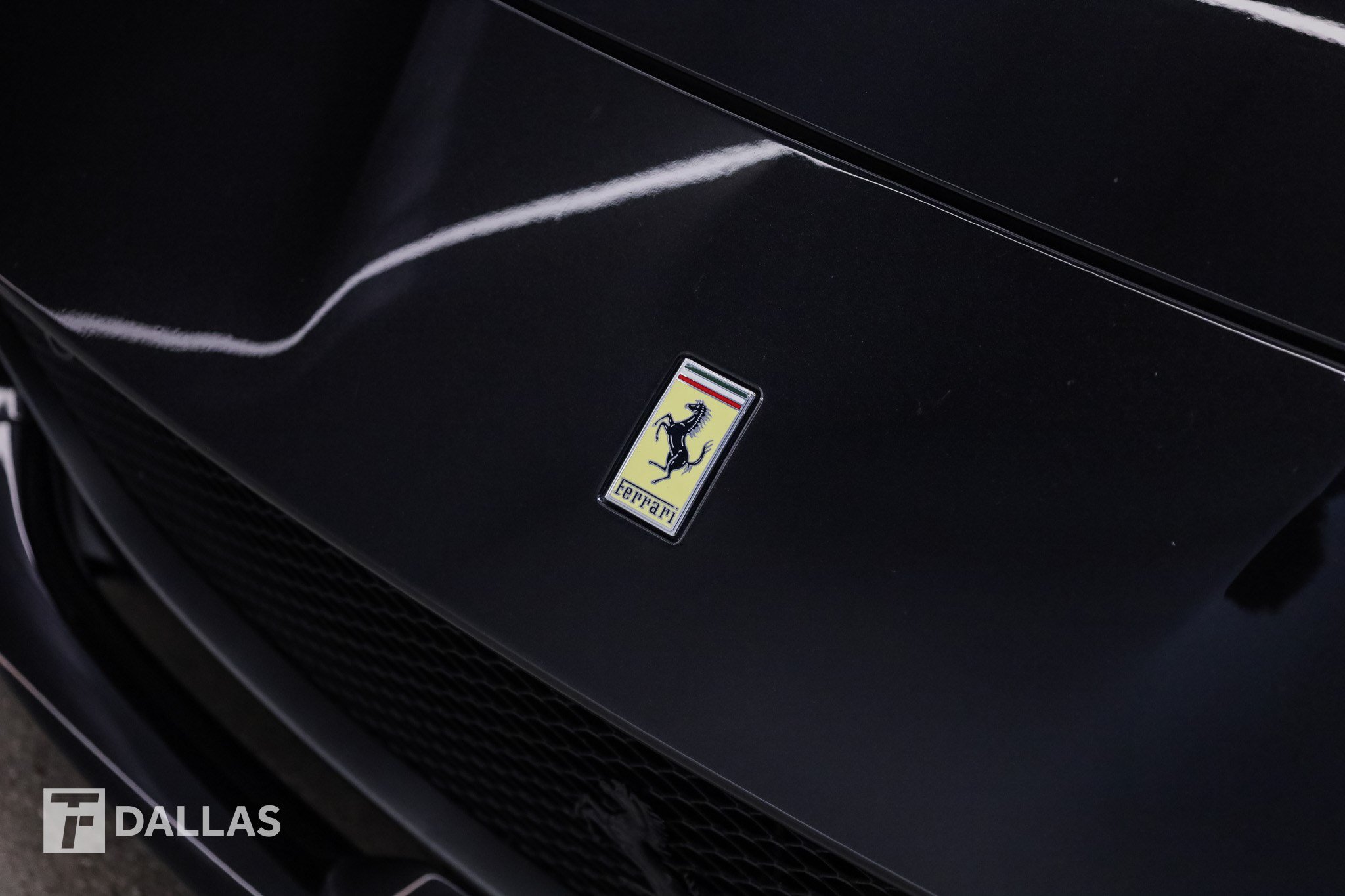 Used 2018 Ferrari 812 Superfast RWD image 19