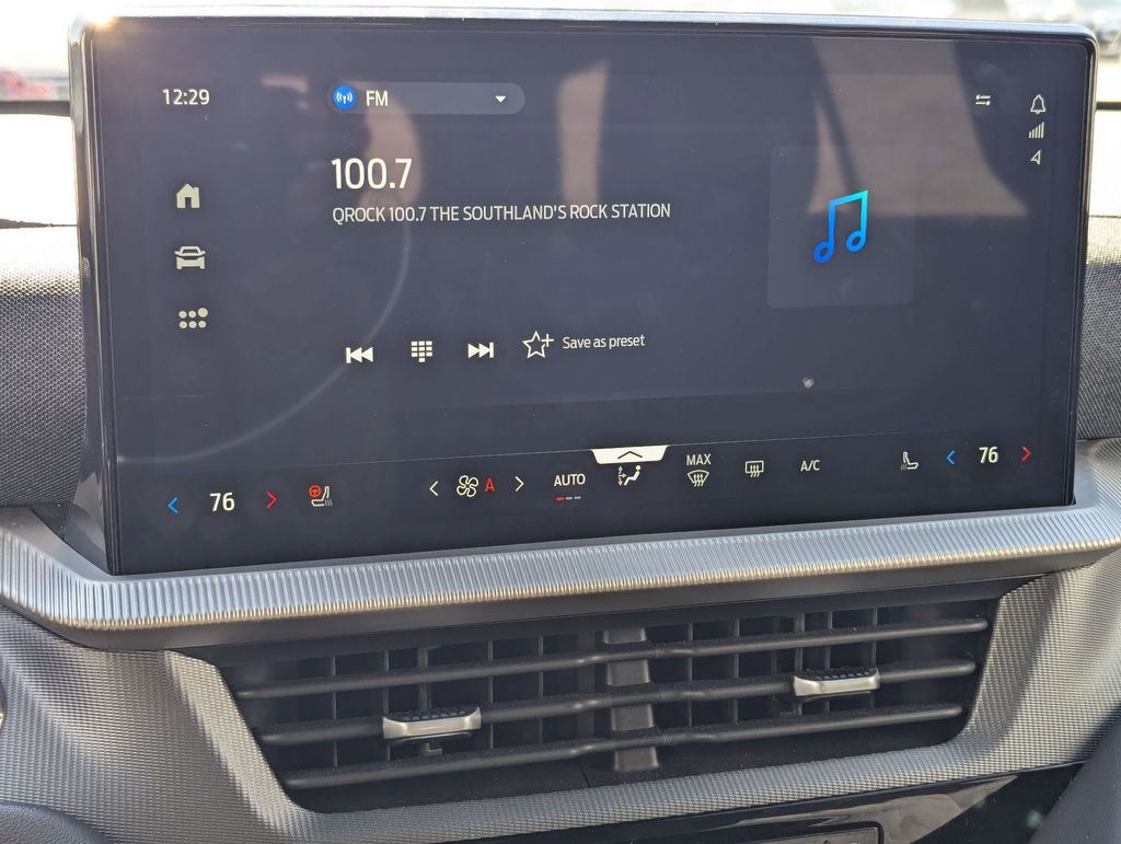 Used 2025 Ford Explorer ST-Line w/ Premium Package image 18