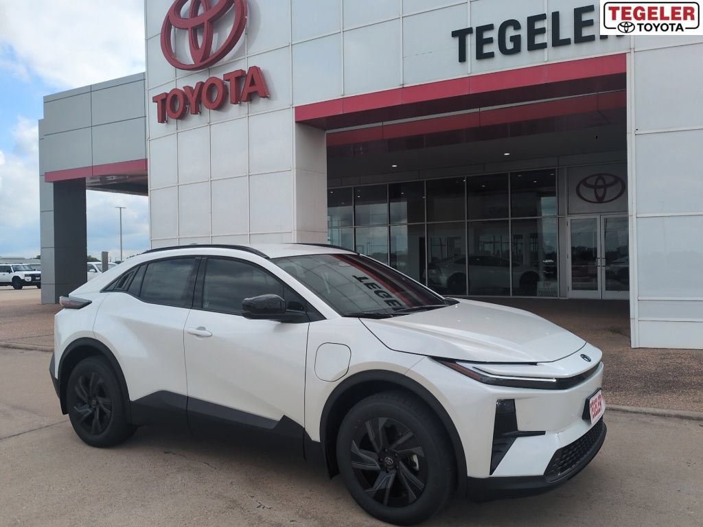 New 2026 Toyota C-HR AWD/4WD image 1