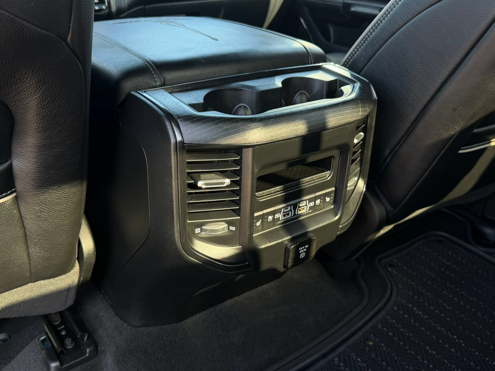 Used 2022 RAM 1500 Limited AWD/4WD image 32