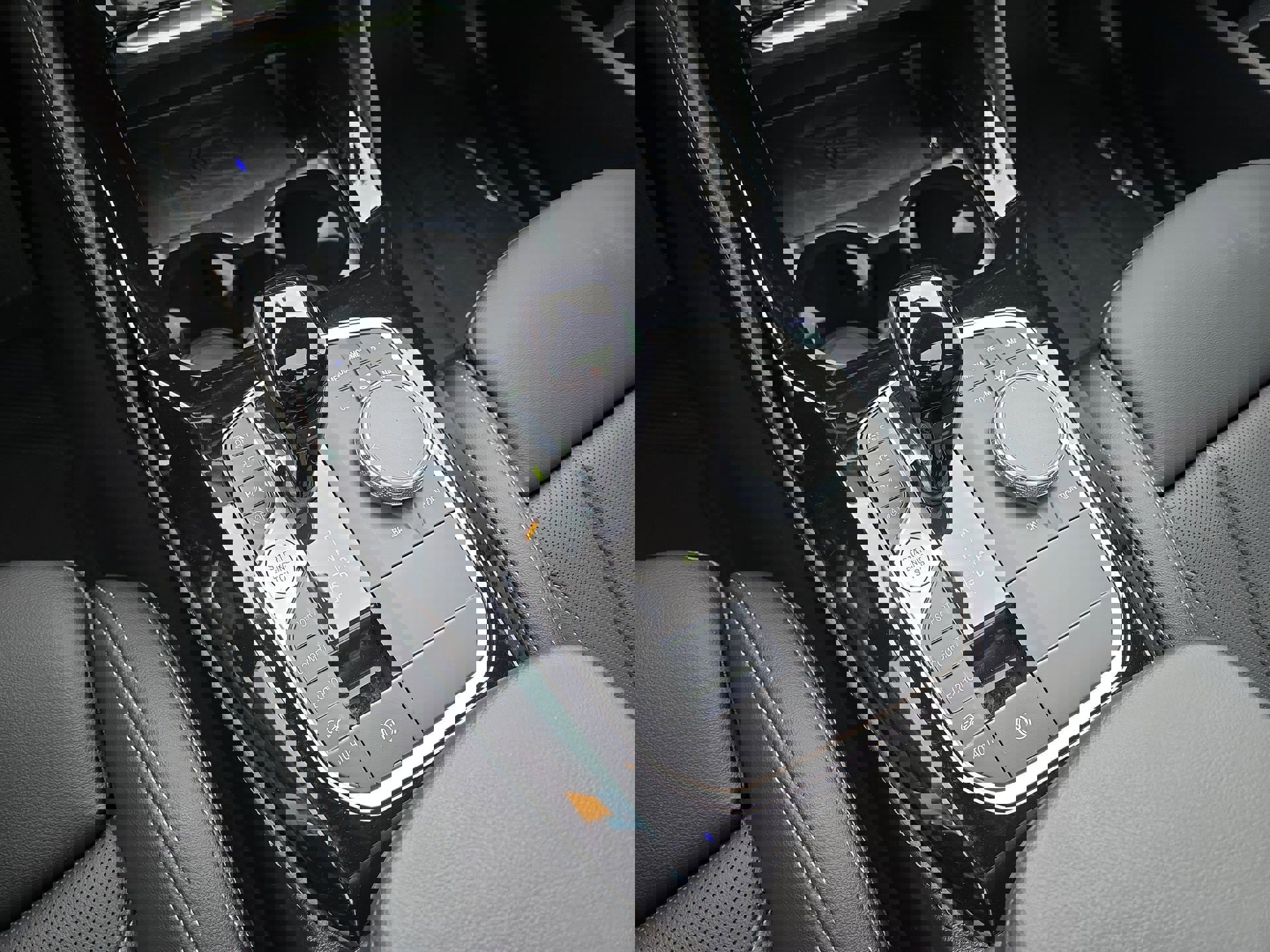 Certified 2025 BMW X4 xDrive30i image 22