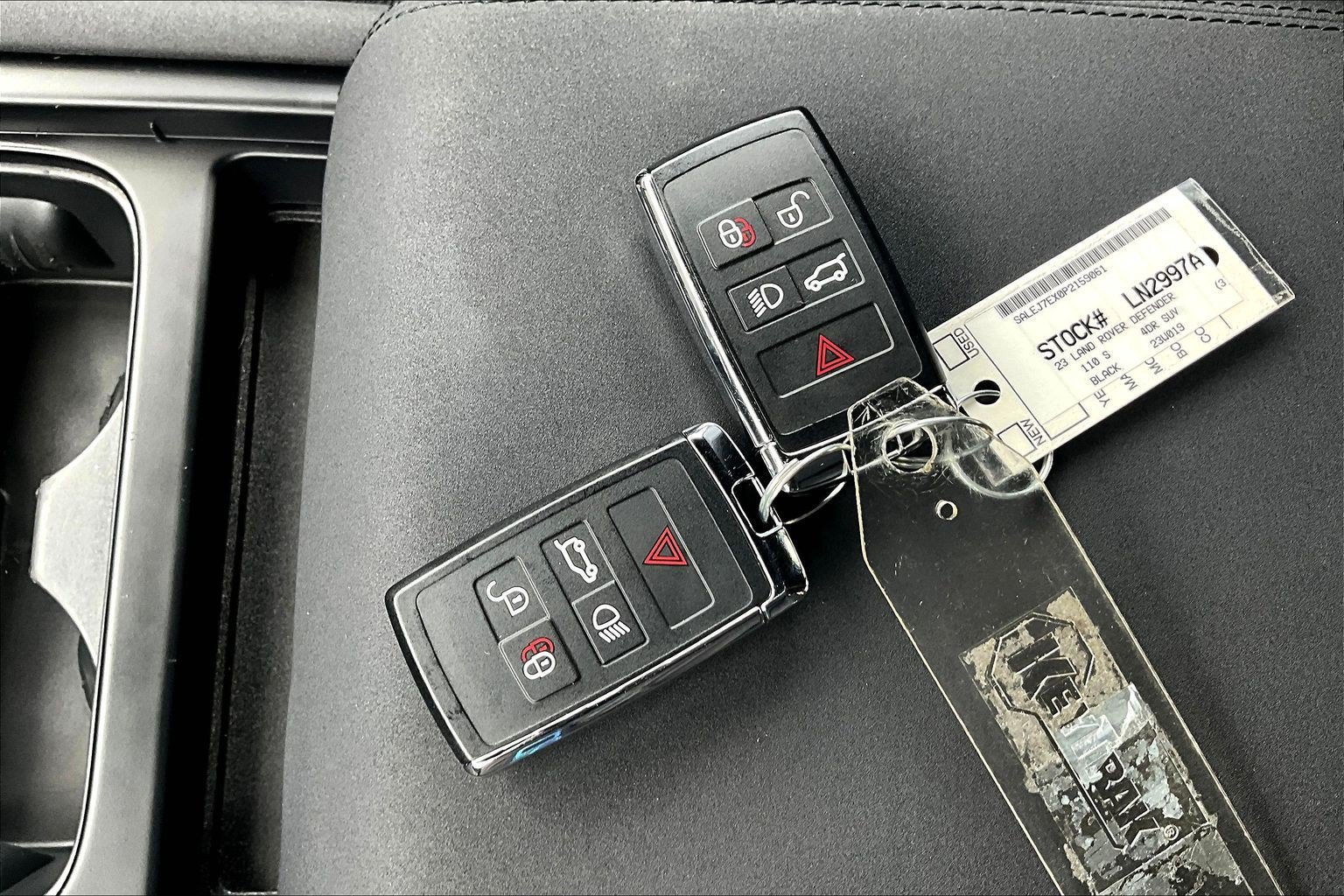 Used 2023 Land Rover Defender 110 S AWD/4WD image 10