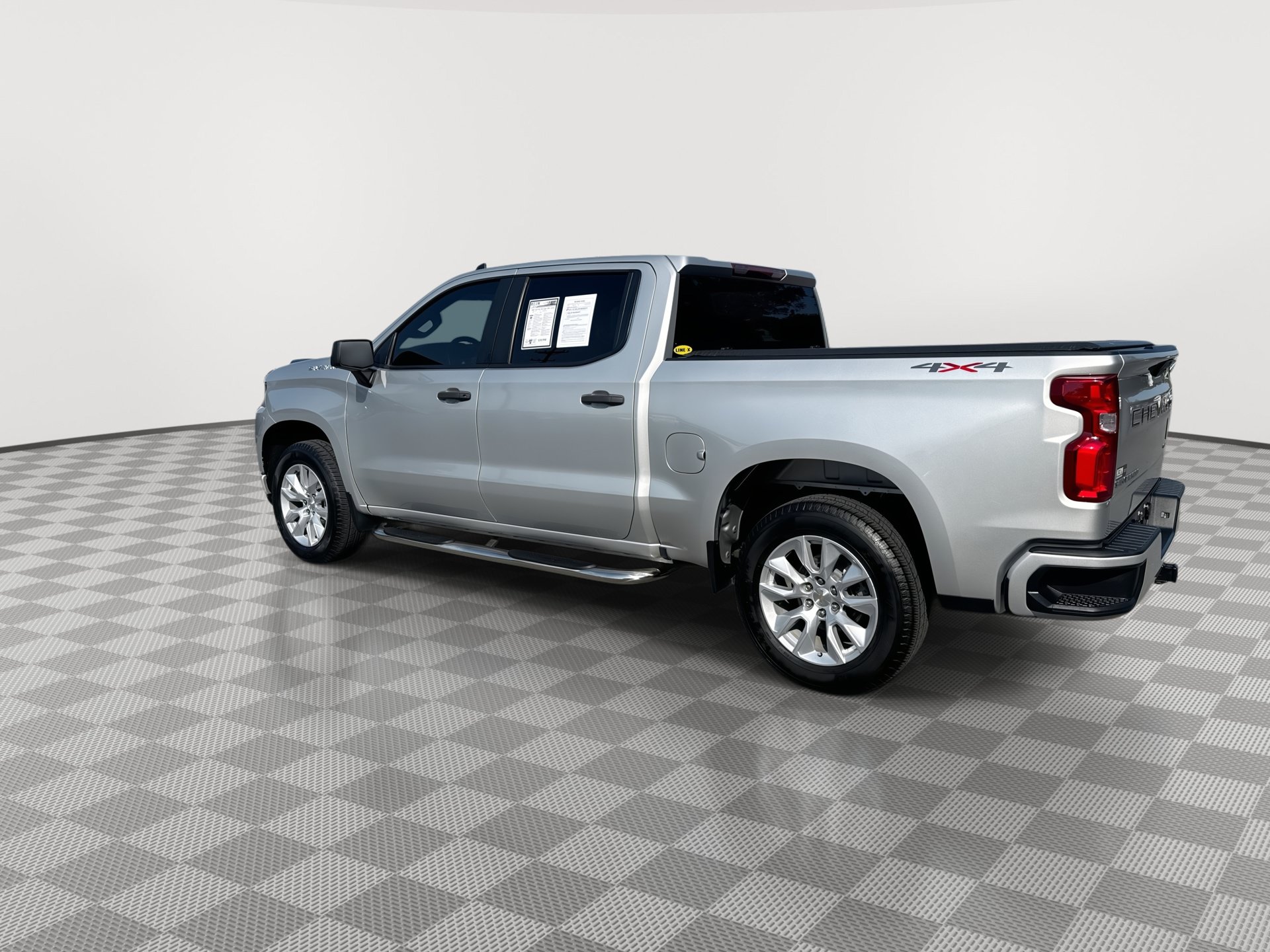 Used 2020 Chevrolet Silverado 1500 Custom w/ Custom Value Package AWD/4WD image 6