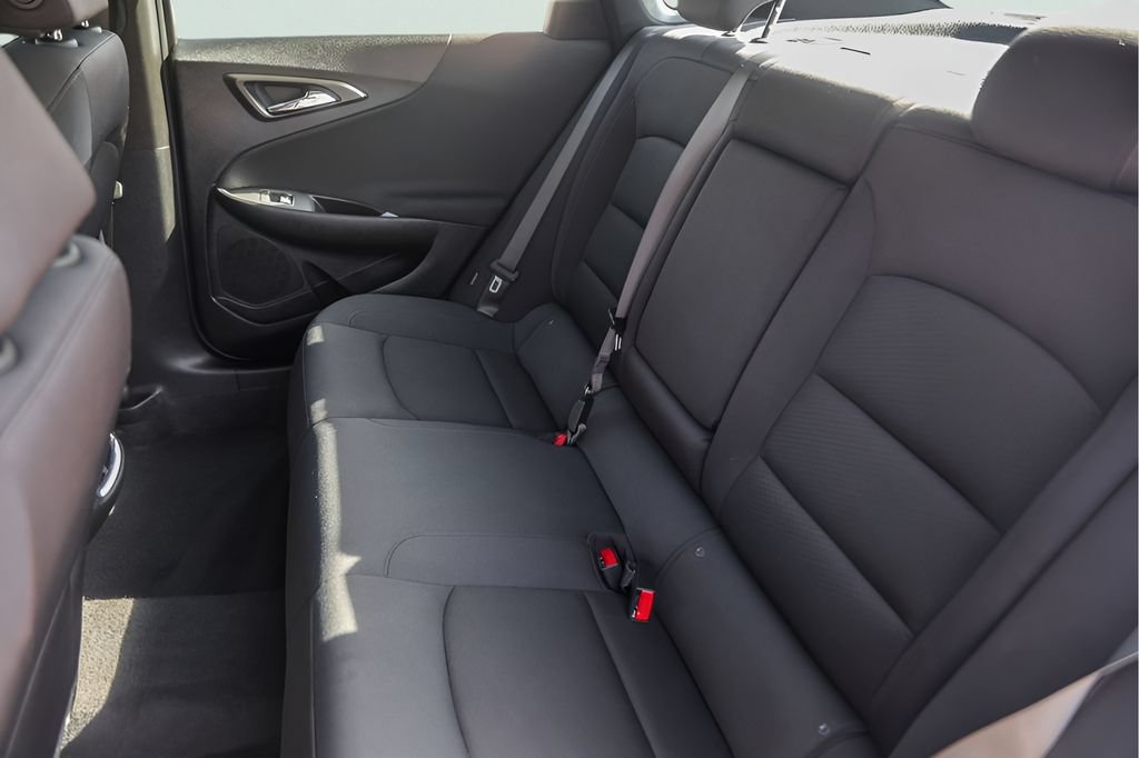 Used 2025 Chevrolet Malibu LT FWD image 26