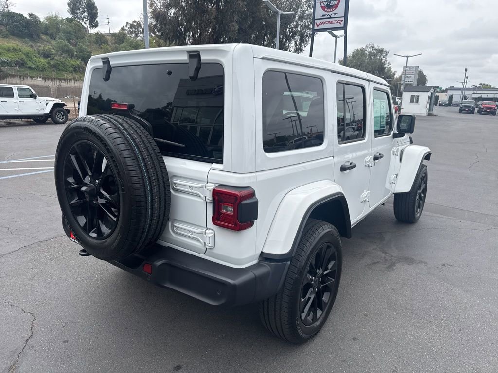 Certified 2025 Jeep Wrangler Unlimited Sahara w/ Safety Group AWD/4WD image 8